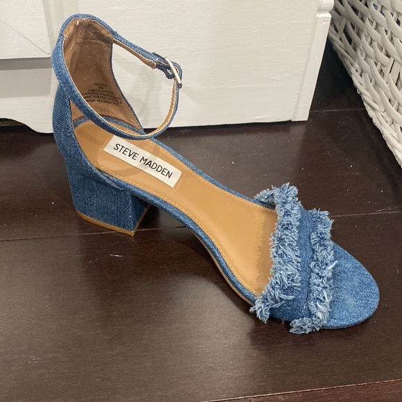 Steve Madden Denim Sandal Block Heel Size 6 - Picture 1 of 9